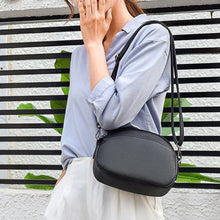 Load image into Gallery viewer, THSB1022: Black: Lana Cross Bag