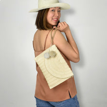 Load image into Gallery viewer, THSB1037: Sand: Envelope Weave Cross Bag