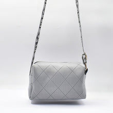 Load image into Gallery viewer, THSB1073: Silver: Diamond Stitch Crossbody Bag