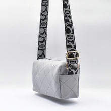 Load image into Gallery viewer, THSB1073: Silver: Diamond Stitch Crossbody Bag