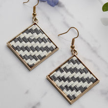 Load image into Gallery viewer, THSE1042: White: Square Weave Earrings