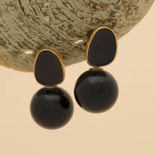 Load image into Gallery viewer, THSE1068: Black: Pretty Pearl Earrings - J'adore Gifts