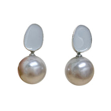 Load image into Gallery viewer, THSE1069: Grey: Pretty Pearl Earrings