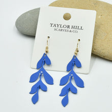 Load image into Gallery viewer, THSE1090: Navy: Leaf Drop Earrings
