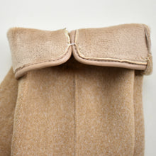 Load image into Gallery viewer, THSG1043: Black: Three Buttons Gloves