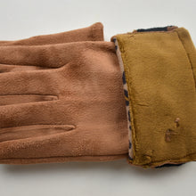 Load image into Gallery viewer, THSG1053: Black: Leopard Tips Gloves
