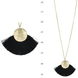Fan Tassels Necklace | Black