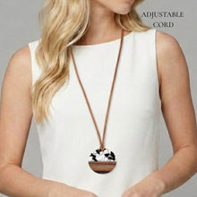 Load image into Gallery viewer, THSJ1285: White: Wood Resin Pendant Necklace