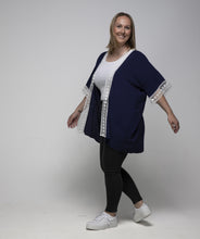 Load image into Gallery viewer, THSK1060: Black: Lace Kimono