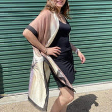 Load image into Gallery viewer, THSK1061: Brown: Floral Print Kimono