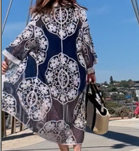 Load image into Gallery viewer, THSK1067: Navy: Floral Lace Kimono