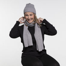 Load image into Gallery viewer, THSS2433: Grey: Twisted Rib Stitch Scarf