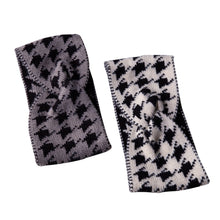 Load image into Gallery viewer, THSBE1004: Cream: Houndstooth Knitted Headband
