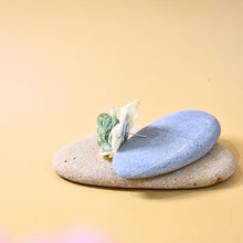 Load image into Gallery viewer, THSE1081: Sage Cream: Duo Colour Flower Earrings
