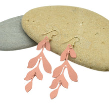 Load image into Gallery viewer, THSE1091: Pink: Leaf Drop Earrings

