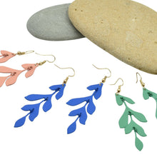 Load image into Gallery viewer, THSE1092: Green: Leaf Drop Earrings
