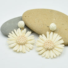 Load image into Gallery viewer, THSE1098: Milk White: Raffia Flower Earrings
