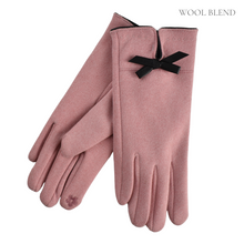 Load image into Gallery viewer, THSG1085: Pink: Flat Bow Gloves
