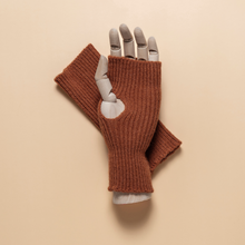 Load image into Gallery viewer, THSG1118: Rust Brown: Ribbed Fingerless Gloves

