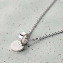 Load image into Gallery viewer, THSJ1106: Interlock Round - Love: Silver
