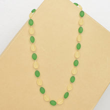 Load image into Gallery viewer, THSJ1251: Jade: Colour Bead Necklace
