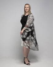 Load image into Gallery viewer, Floral Lace Kimono | Black
