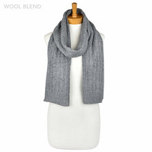 Load image into Gallery viewer, Braid Knitted Scarf | Grey
